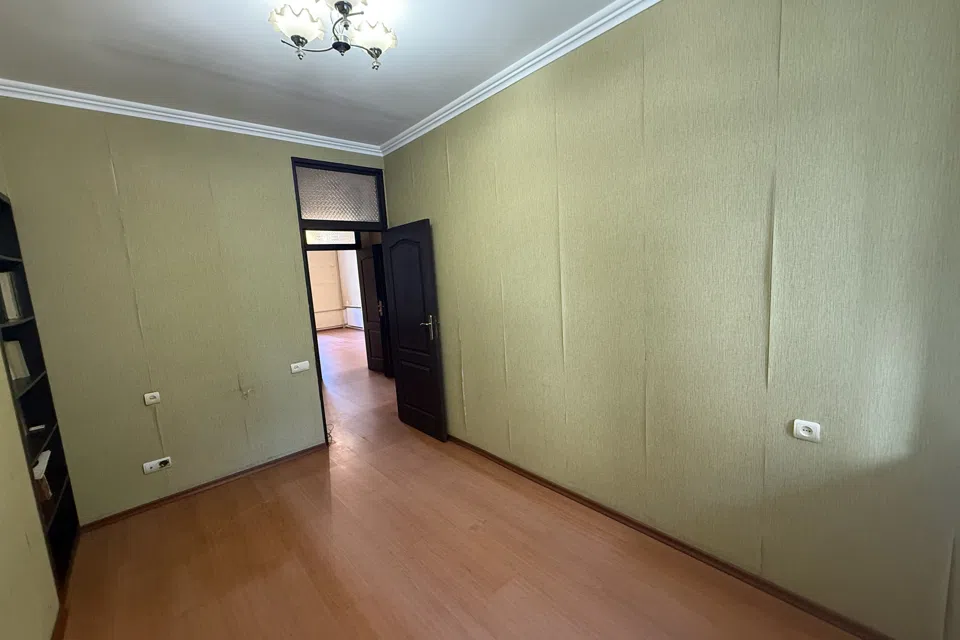 Продаётся 3-комнатная квартира, 70.6 м²