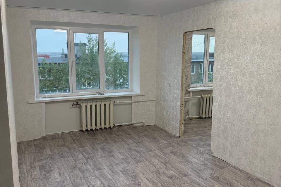 Продаётся 4-комнатная квартира, 60.5 м²