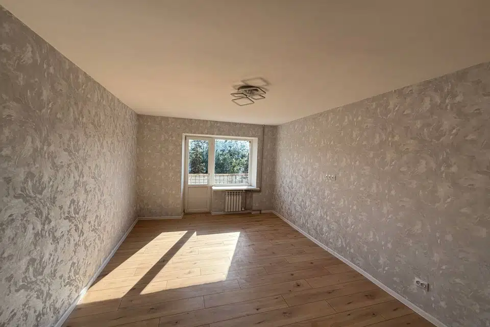 Продаётся 4-комнатная квартира, 66.9 м²