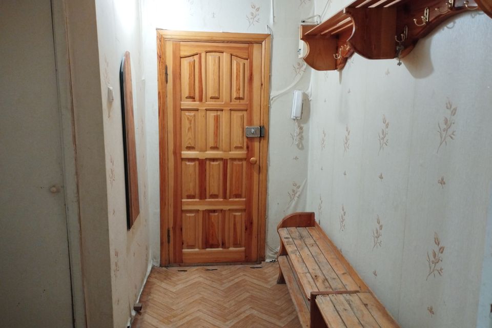 Продаётся 4-комнатная квартира, 98 м²