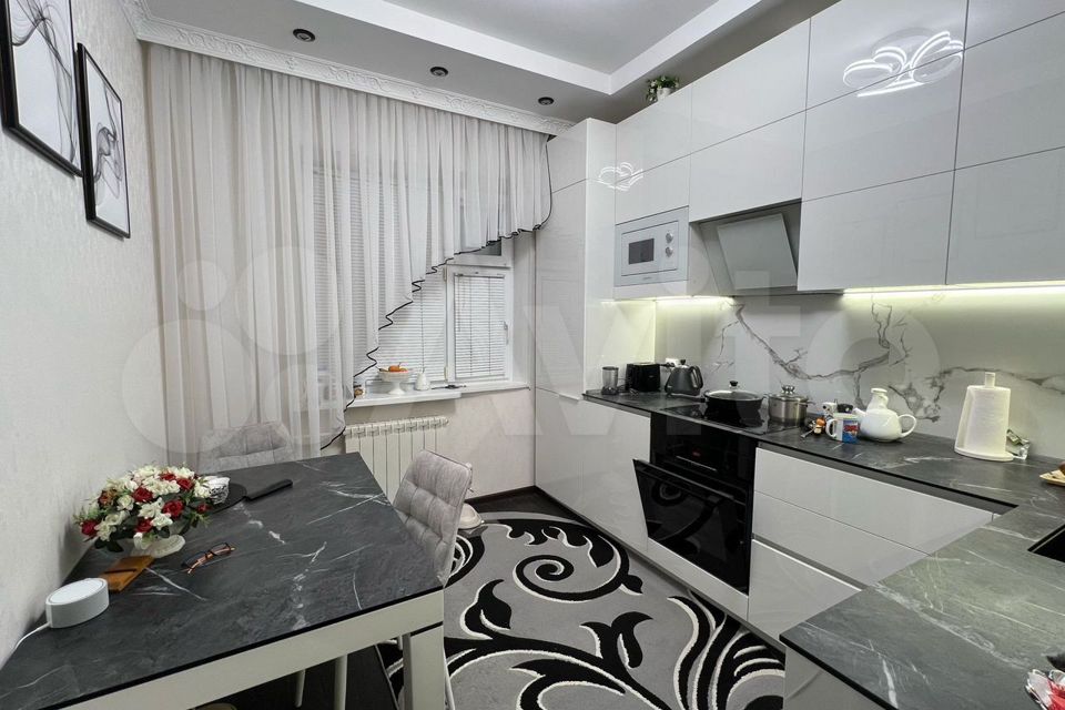 Продаётся 3-комнатная квартира, 68.8 м²