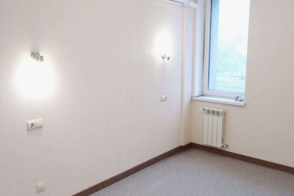 Продаётся 1-комнатная квартира, 42 м²