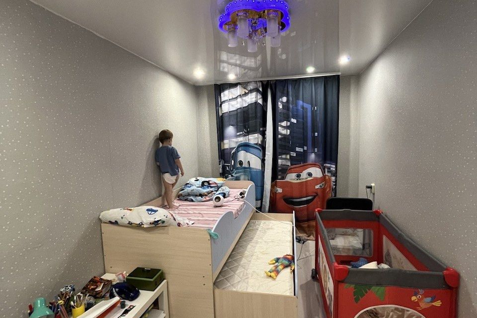 Продаётся 3-комнатная квартира, 56.9 м²
