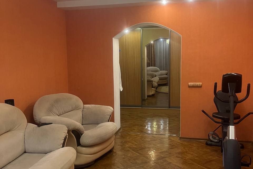 Продаётся 3-комнатная квартира, 92 м²