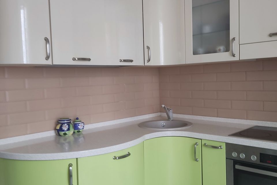 Продаётся 2-комнатная квартира, 53.6 м²