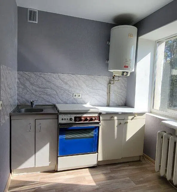 Продаётся 4-комнатная квартира, 70 м²