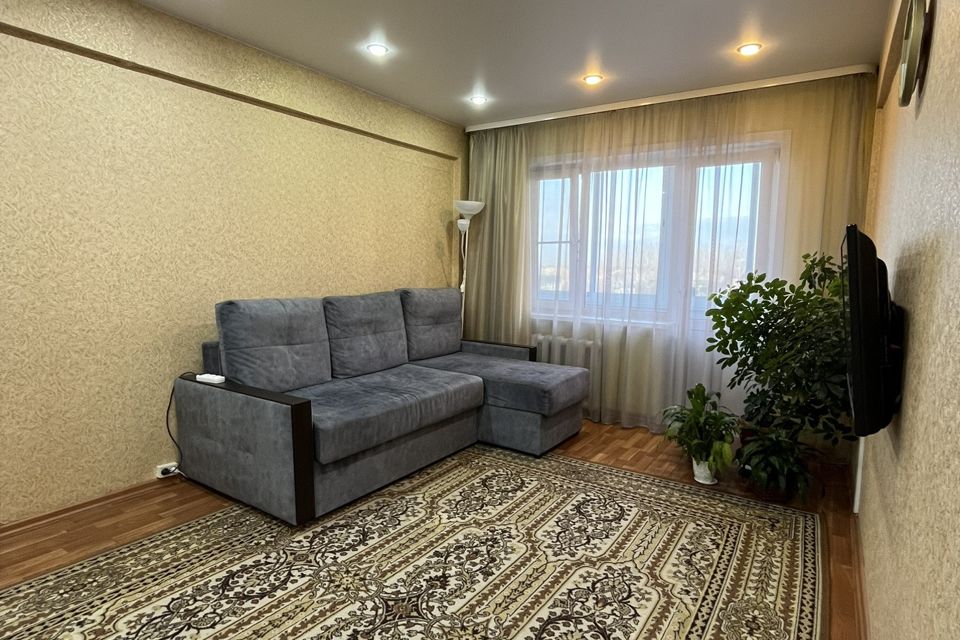 Продаётся 4-комнатная квартира, 57.8 м²
