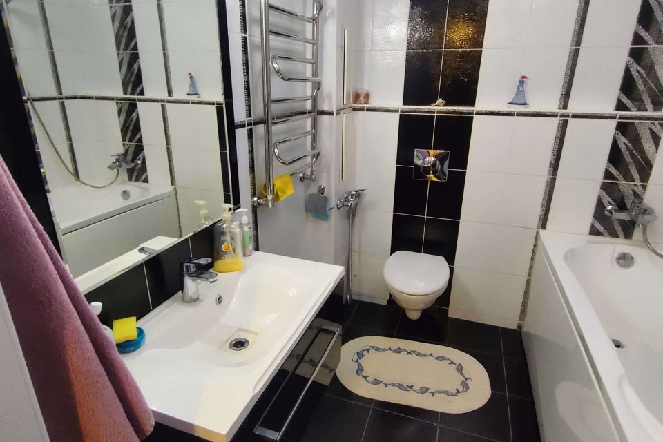 Продаётся 3-комнатная квартира, 56 м²