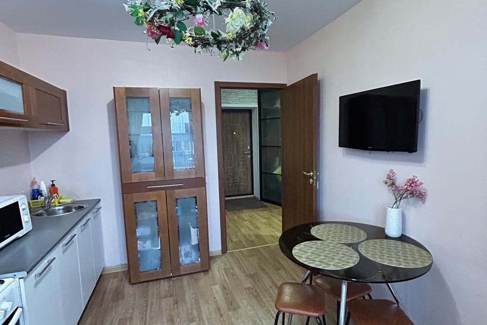 Продаётся 1-комнатная квартира, 38 м²