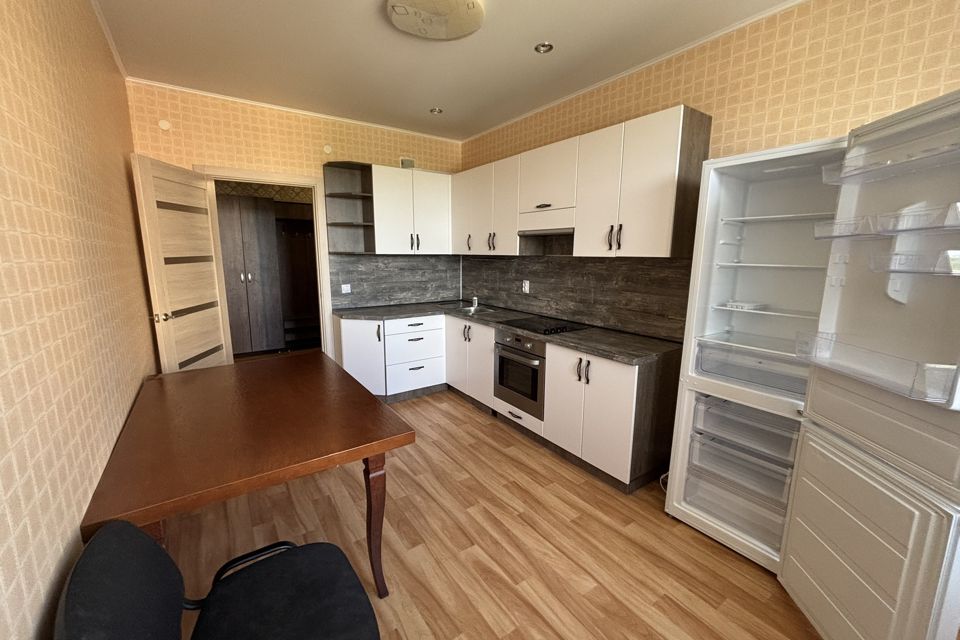 Продаётся 2-комнатная квартира, 65 м²