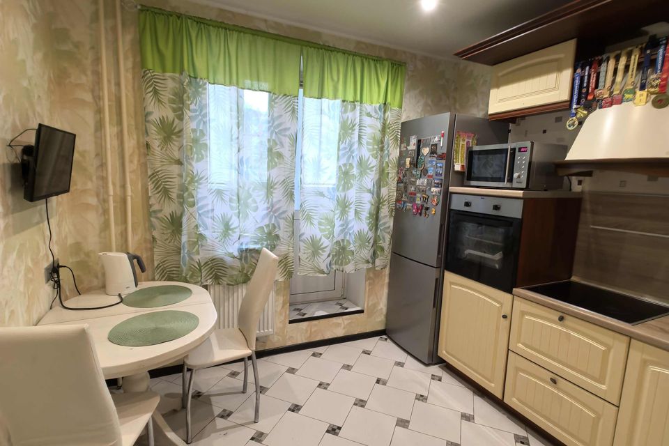Продаётся 1-комнатная квартира, 42.4 м²