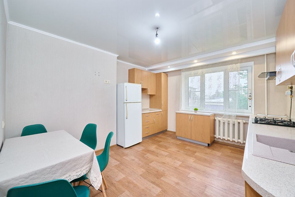 Продаётся 4-комнатная квартира, 101.4 м²