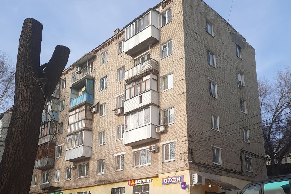 Продаётся 3-комнатная квартира, 41.9 м²