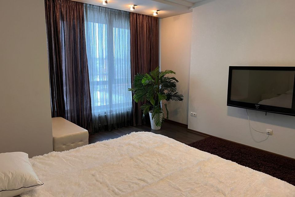 Продаётся 2-комнатная квартира, 92 м²