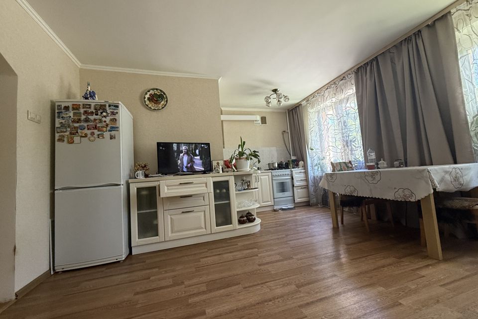 Продаётся 3-комнатная квартира, 60 м²