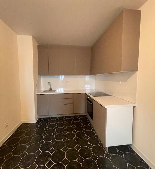 Продаётся 2-комнатная квартира, 61 м²