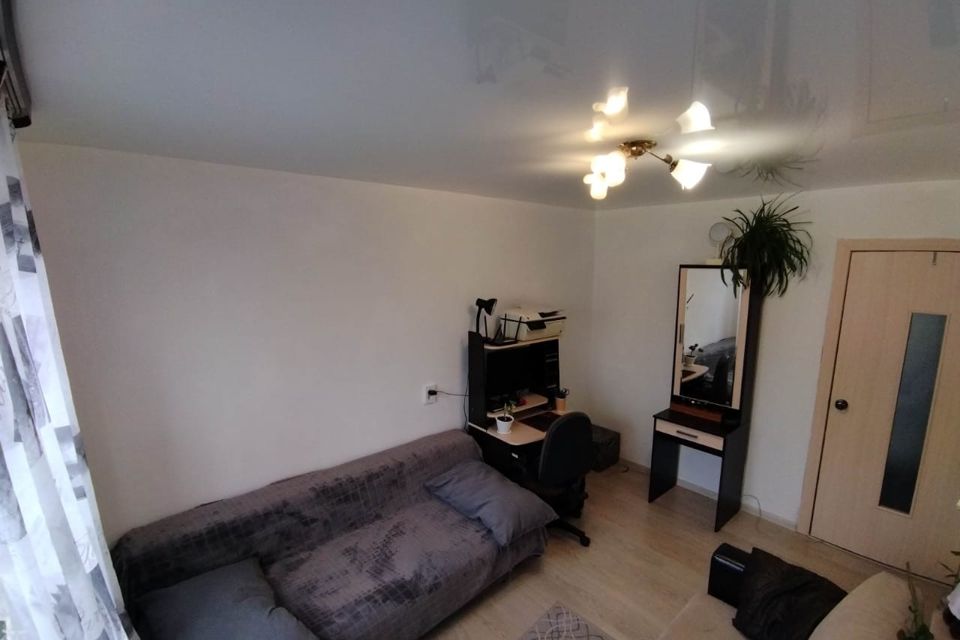 Продаётся 3-комнатная квартира, 57.9 м²
