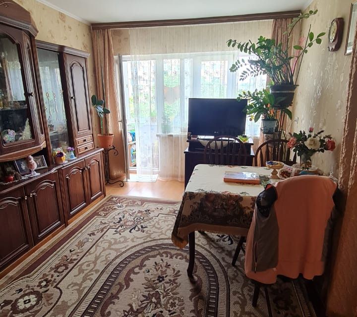 Продаётся 3-комнатная квартира, 56.5 м²