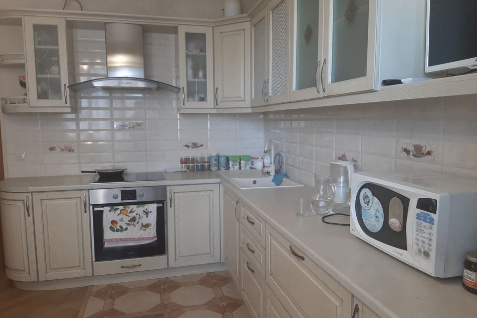 Продаётся 3-комнатная квартира, 94 м²