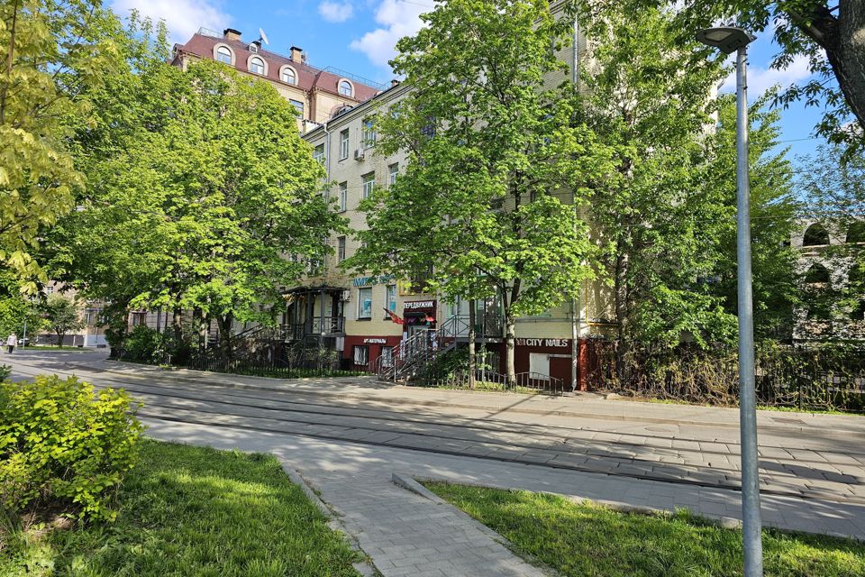 Продаётся 3-комнатная квартира, 39.3 м²