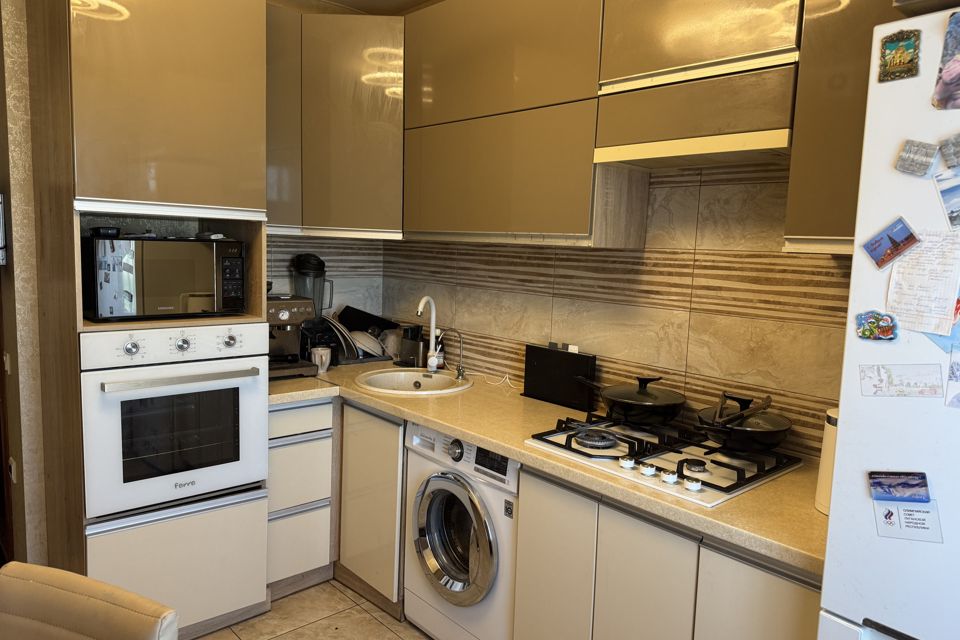 Продаётся 3-комнатная квартира, 80.2 м²