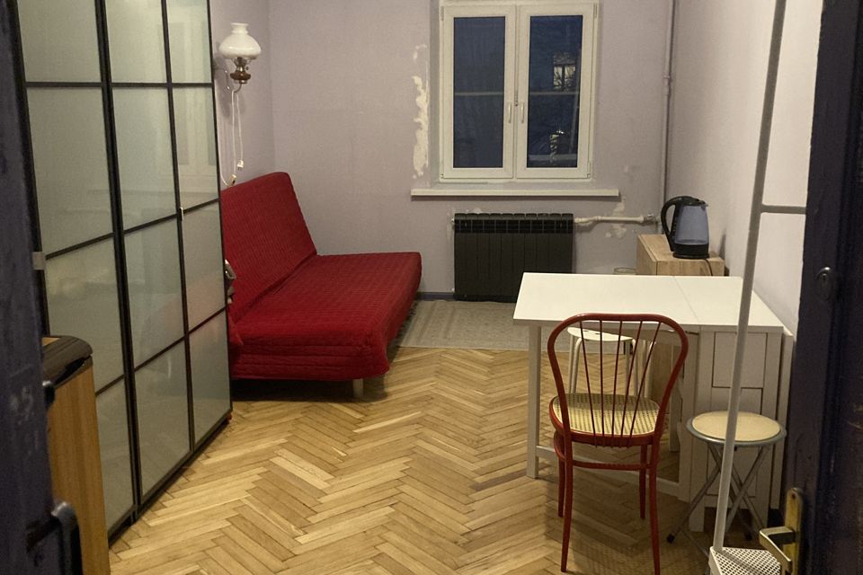 Продаётся комната в 4-комн. квартире, 17.2 м²
