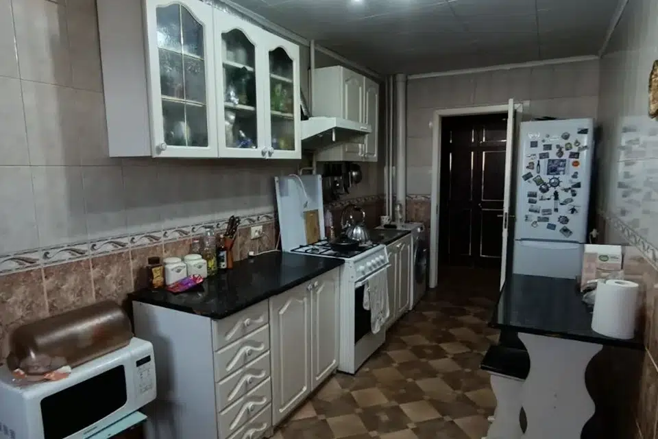 Продаётся 4-комнатная квартира, 99 м²