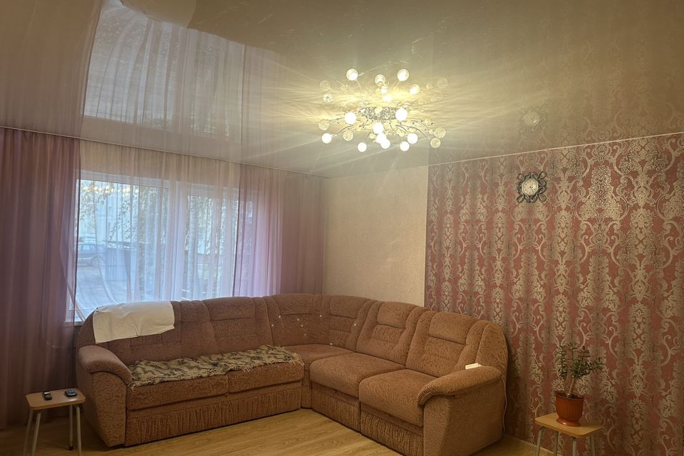 Продаётся 4-комнатная квартира, 74 м²