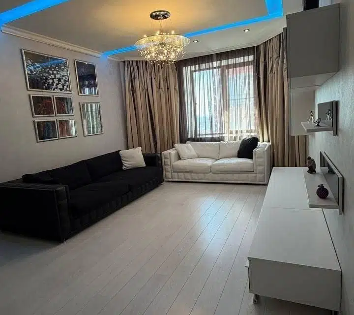 Продаётся 2-комнатная квартира, 100 м²