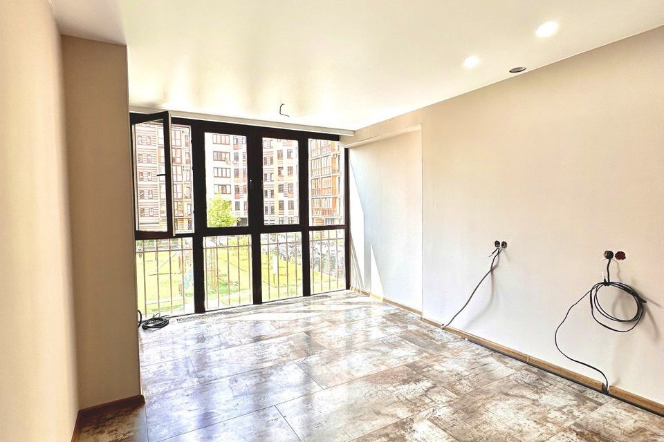 Продаётся 2-комнатная квартира, 72.7 м²