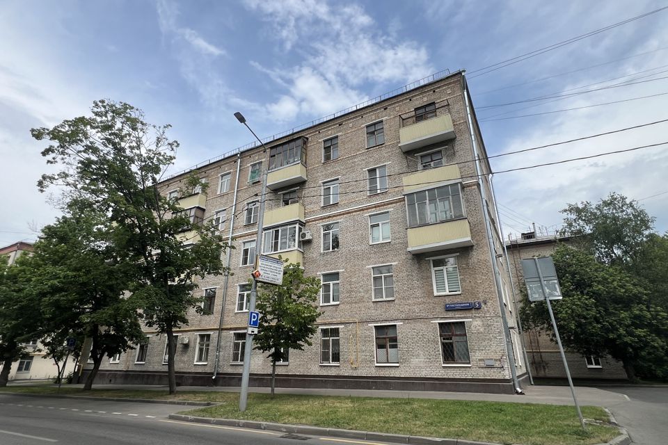 Продаётся 4-комнатная квартира, 97.7 м²