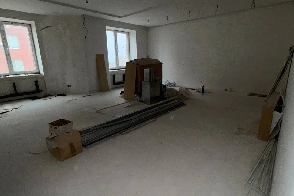 Продаётся 5-комнатная квартира, 275 м²