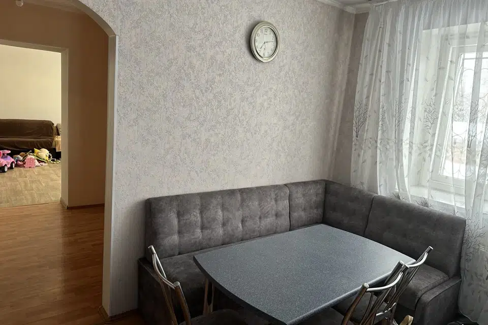 Продаётся 3-комнатная квартира, 96 м²