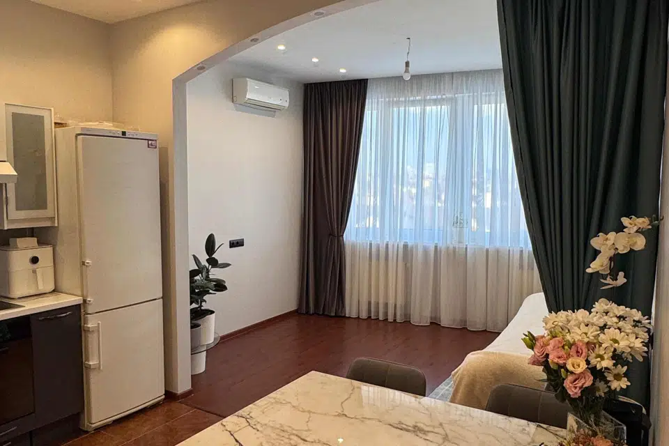 Продаётся 1-комнатная квартира, 52 м²