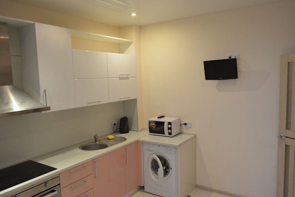 Продаётся 1-комнатная квартира, 42 м²