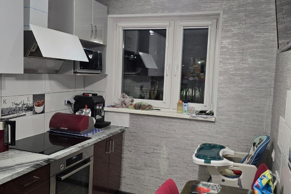 Продаётся 3-комнатная квартира, 59.3 м²