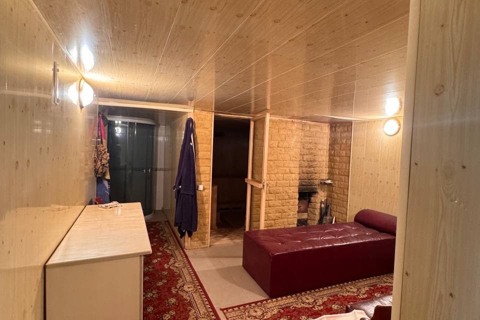 Продаётся 1-этажный дом, 180 м²