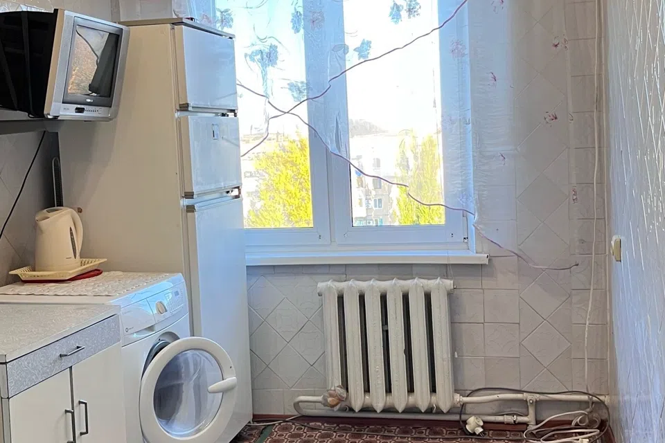 Продаётся 3-комнатная квартира, 57.9 м²