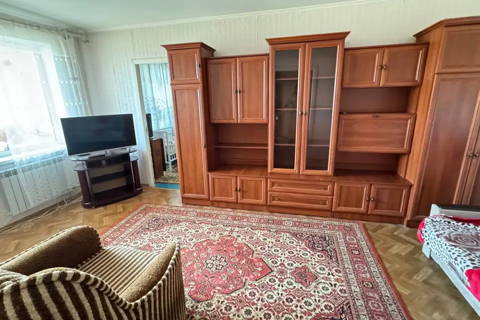 Продаётся 3-комнатная квартира, 55.9 м²