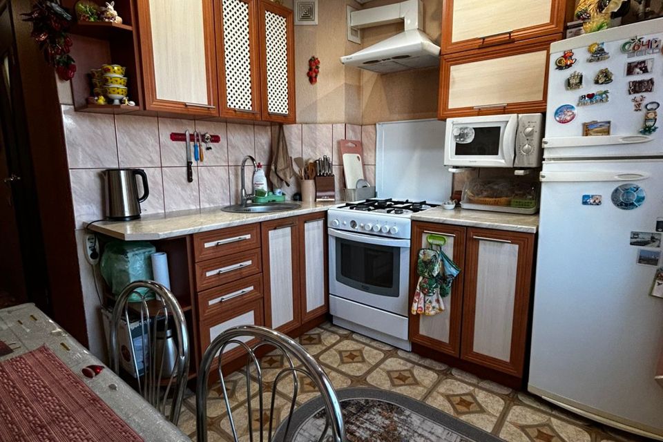 Продаётся 3-комнатная квартира, 62.2 м²