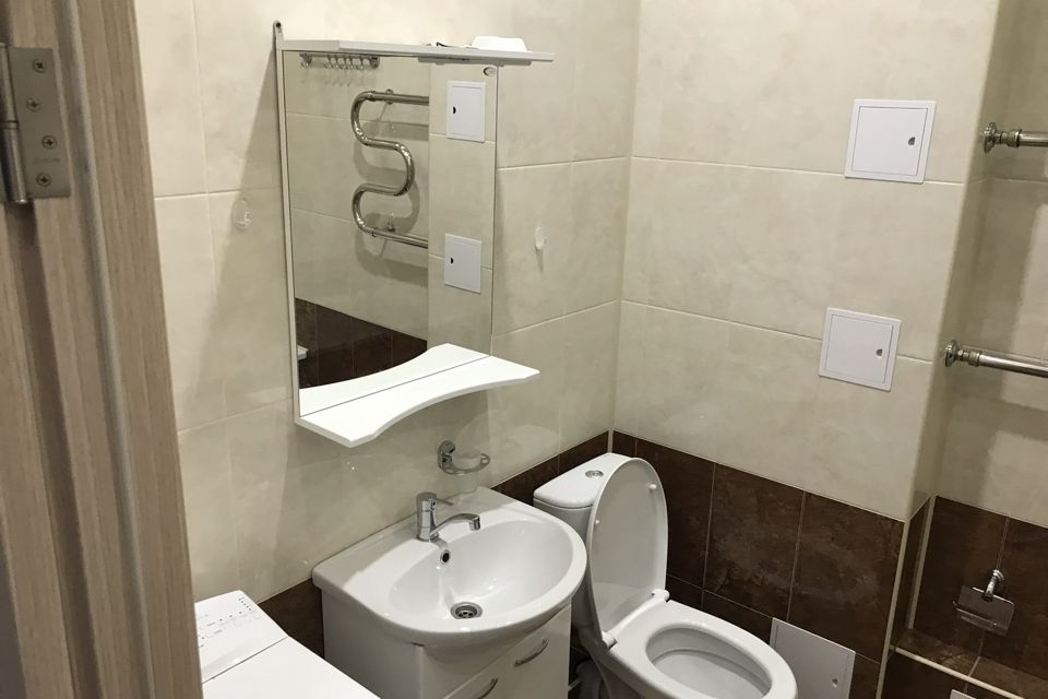 Сдаётся 2-комнатная квартира, 76 м²