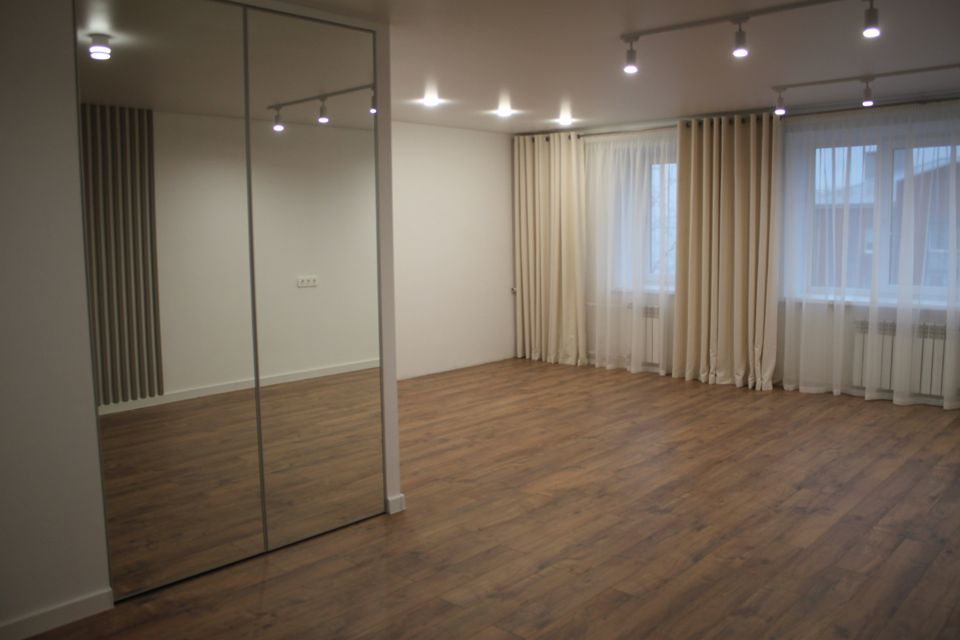 Продаётся 4-комнатная квартира, 80 м²
