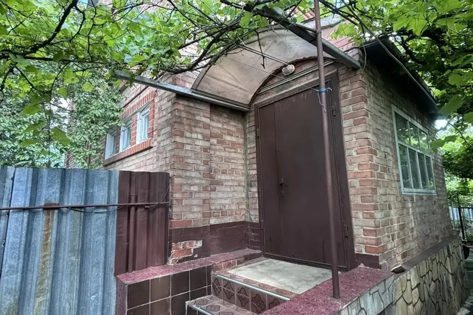 Продаётся 2-этажный дом, 158 м²