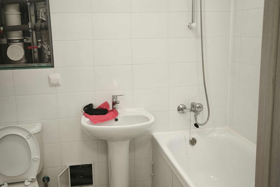 Продаётся 1-комнатная квартира, 41.8 м²