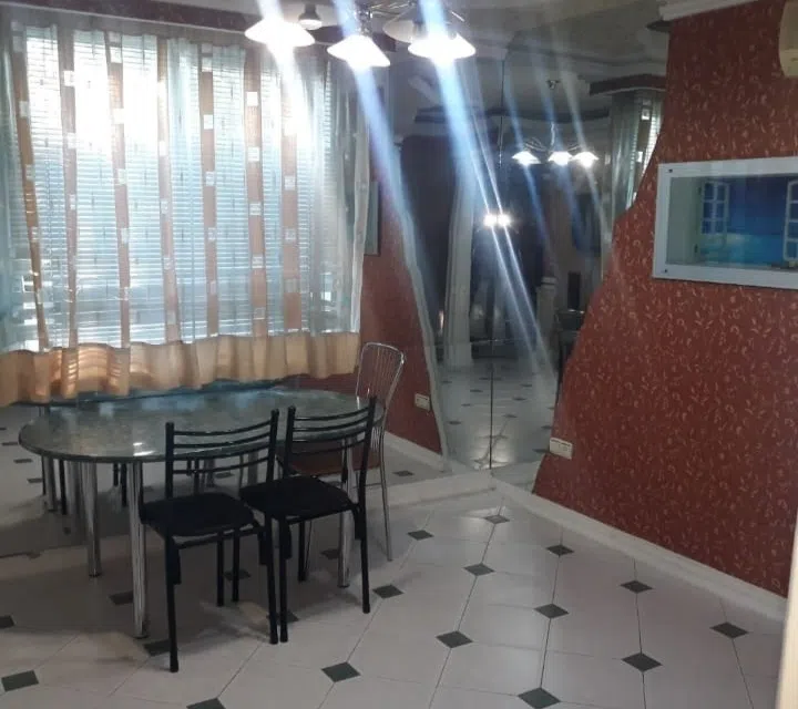 Продаётся 4-комнатная квартира, 89.6 м²