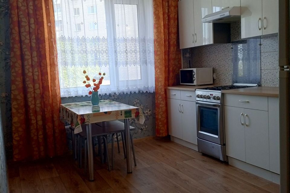 Продаётся 4-комнатная квартира, 82.5 м²