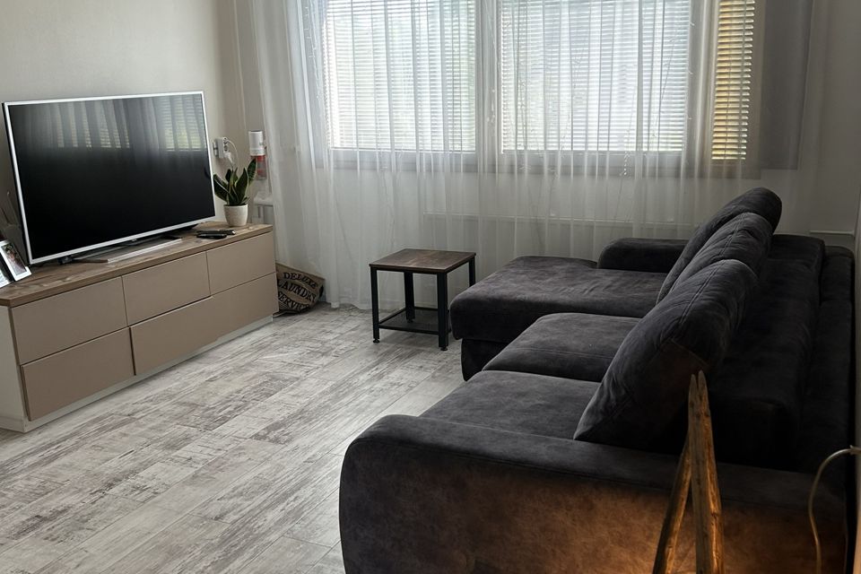 Продаётся 4-комнатная квартира, 77.8 м²