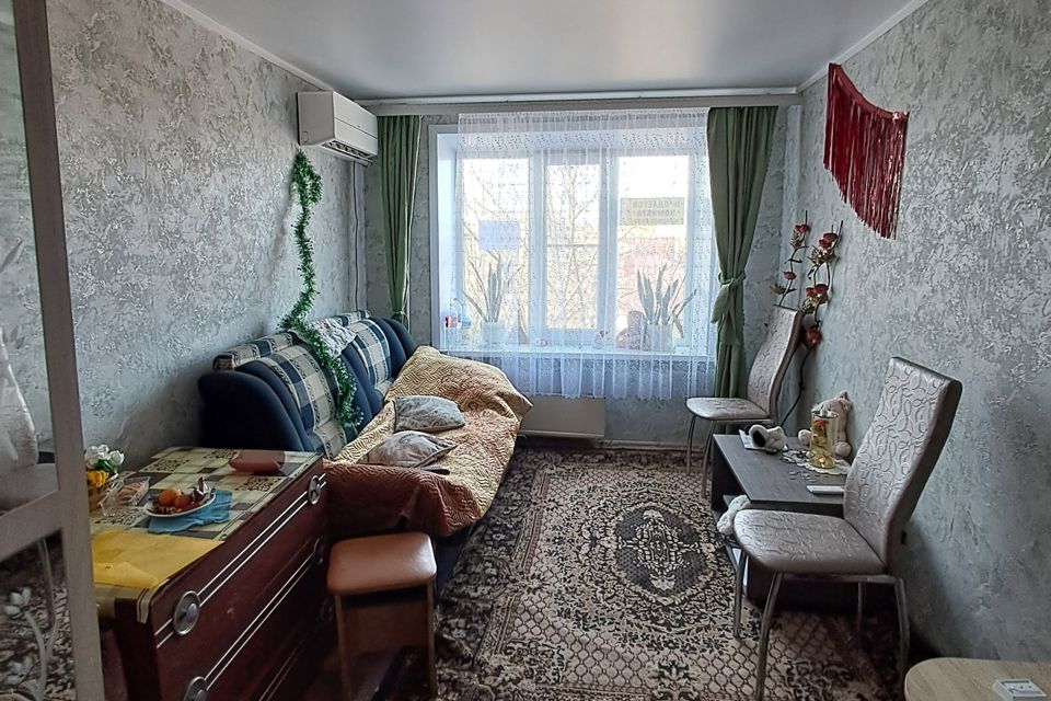 Продаётся комната в 5-комн. квартире, 11.5 м²