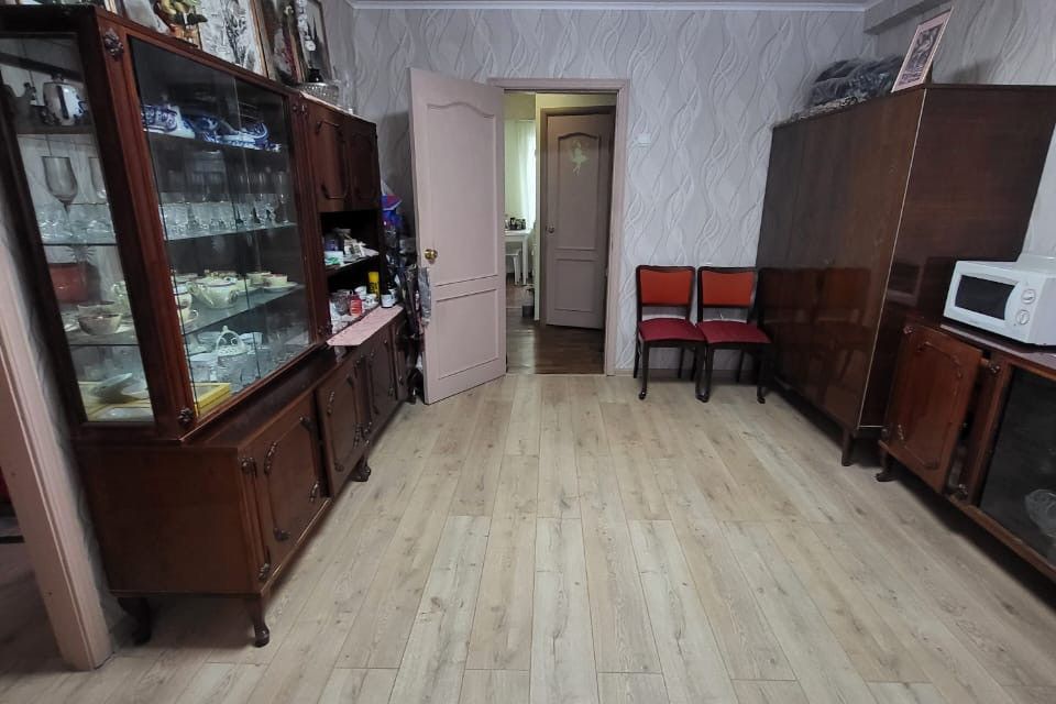 Продаётся 3-комнатная квартира, 57.9 м²