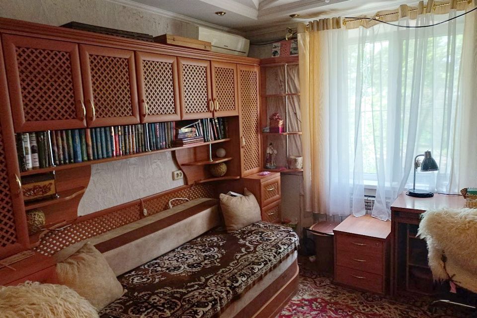 Продаётся 3-комнатная квартира, 70.2 м²